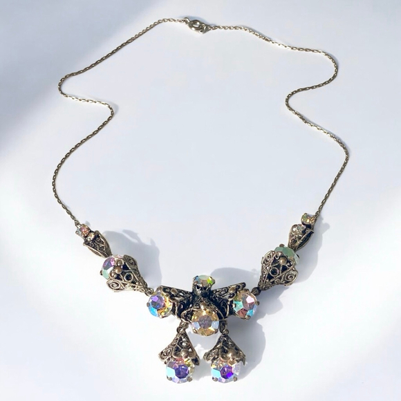 Vintage Czech Filigree Cone Aurora Borealis Rhinestone Silver Tone Necklace. - Picture 7 of 7